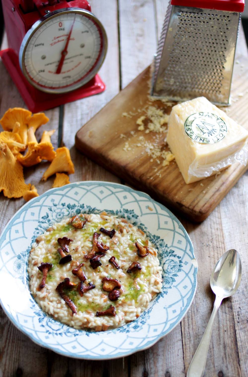 1094032_529766050427828_189804194_o